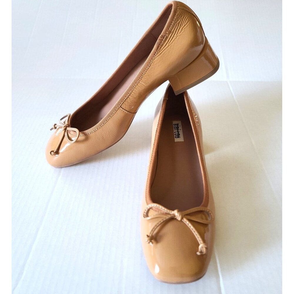 Anthropologie Bibi Lou Heeled Ballet Pumps Patent Leather Shoes Bow EU 41 Camel